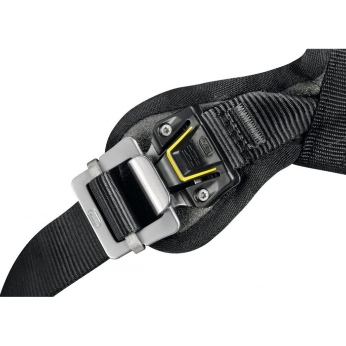 Nuova imbracatura Petzl ASTRO® Bod Fast versione europea - Massima sicurezza e comfort per i lavori su fune